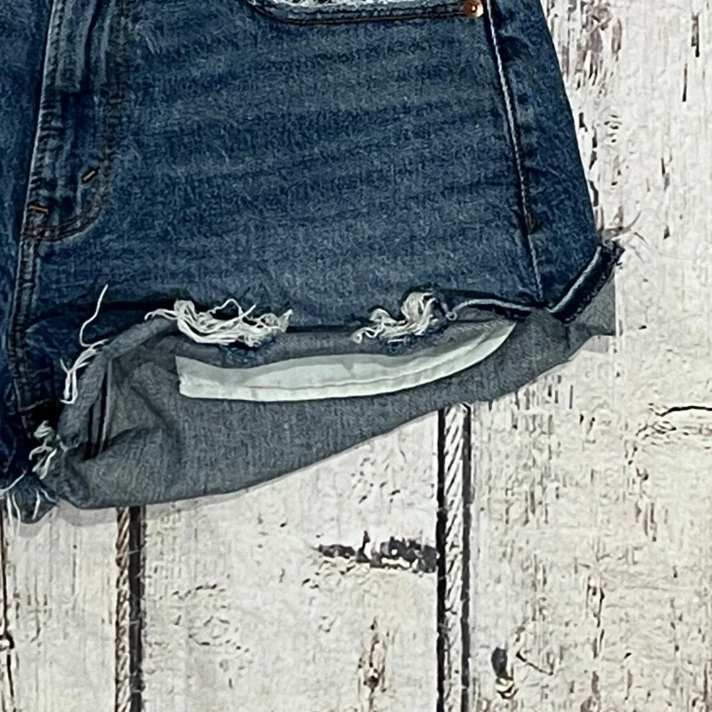 Abercrombie & Fitch Denim Blue Distressed Shorts Womens Mom Short Jeans